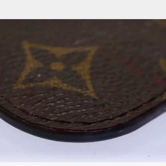 Louis  Vuitton Pochette- very good condition. Authentic guaranteed - Picture 8 of 12